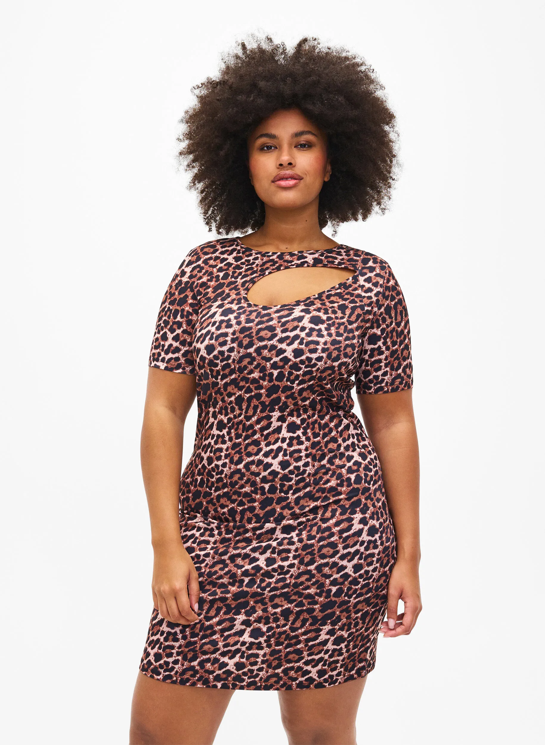 Eng anliegendes Kleid mit Leopardenmuster und Cut-Out