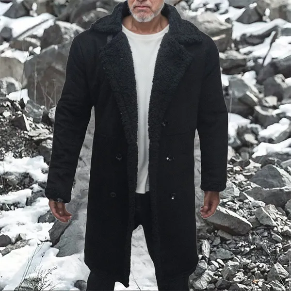 Herrenjacke aus warmem, plüschgefüttertem Material mit Reverskragen und langen Ärmeln