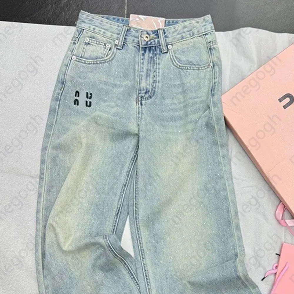 Ladies Jeans Designer vielseitige Luxus Jean Womens Design Sticked Letters Denim Hosen Mädchen Straight Taille Hosen Herren Mode
