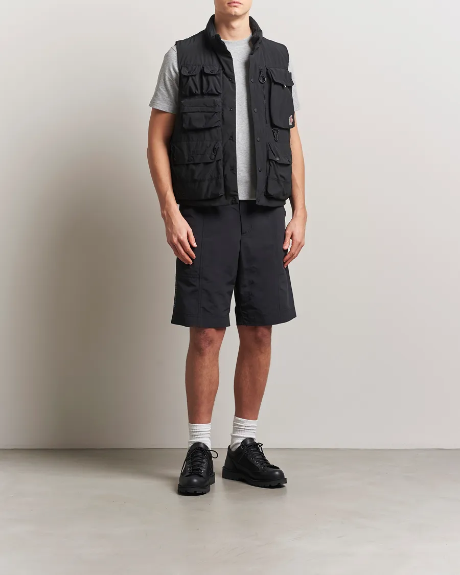 Tongass Vest Black